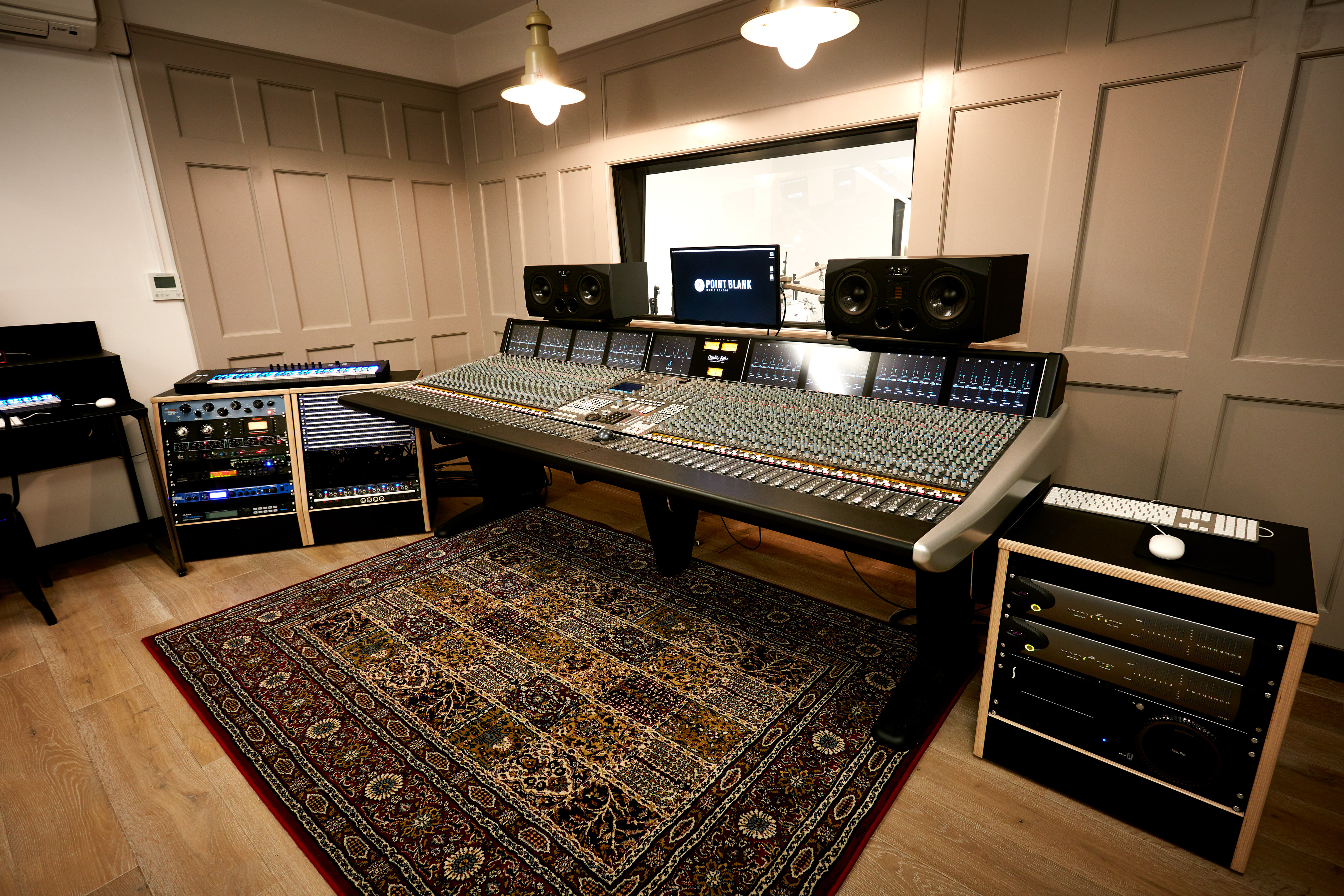 studio1_carpet