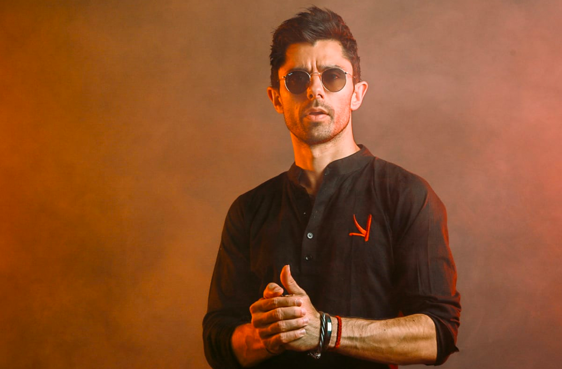 Kshmr sample pack. KSHMR. KSHMR американский диджей. KSHMR фото. KSHMR 2019.