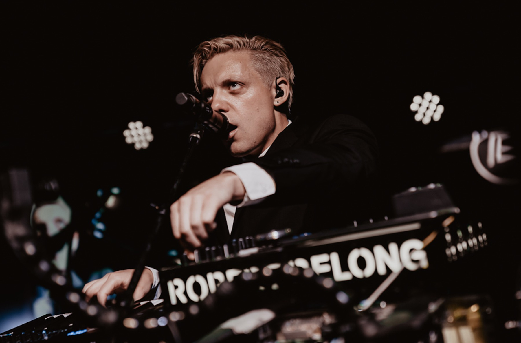 Join Us for an Exclusive Masterclass with Dance-Pop One-Man Band Robert DeLong